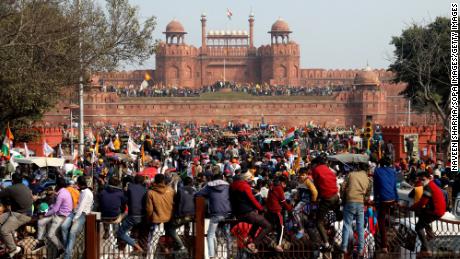 Protesters gather at the New Delhi&#39;s historic Red Fort during a demonstration on January 26, 2021.